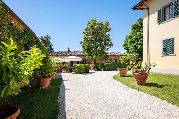 Agriturismo Bio Fattoria Bacio – Villa nel Chianti con Piscina