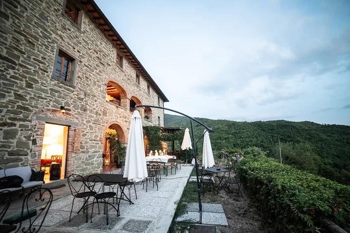 Agriturismo Casentino – Fattoria Ventrina – Appartamenti con piscina all’aperto