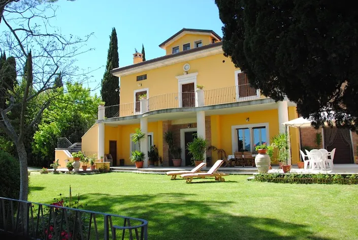 Villa Di Giomici